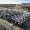 Tijdelijke trappen vervangen brug van de Badweg naar het Koger strand