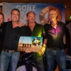 Gouden plaat voor Gone to the Beach met ‘Tessel’